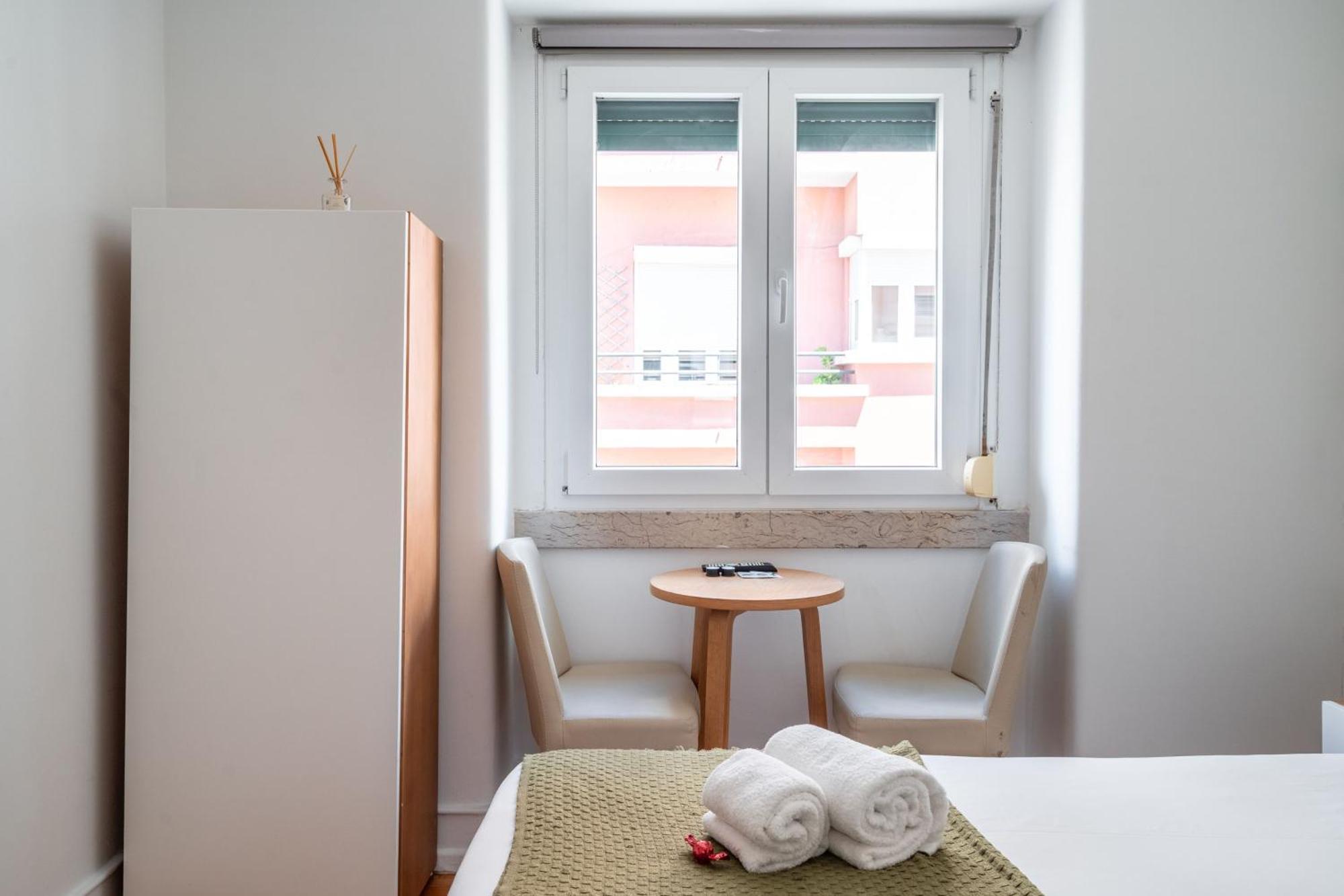 Cozy Avenida Guesthouse Lisboa Extérieur photo