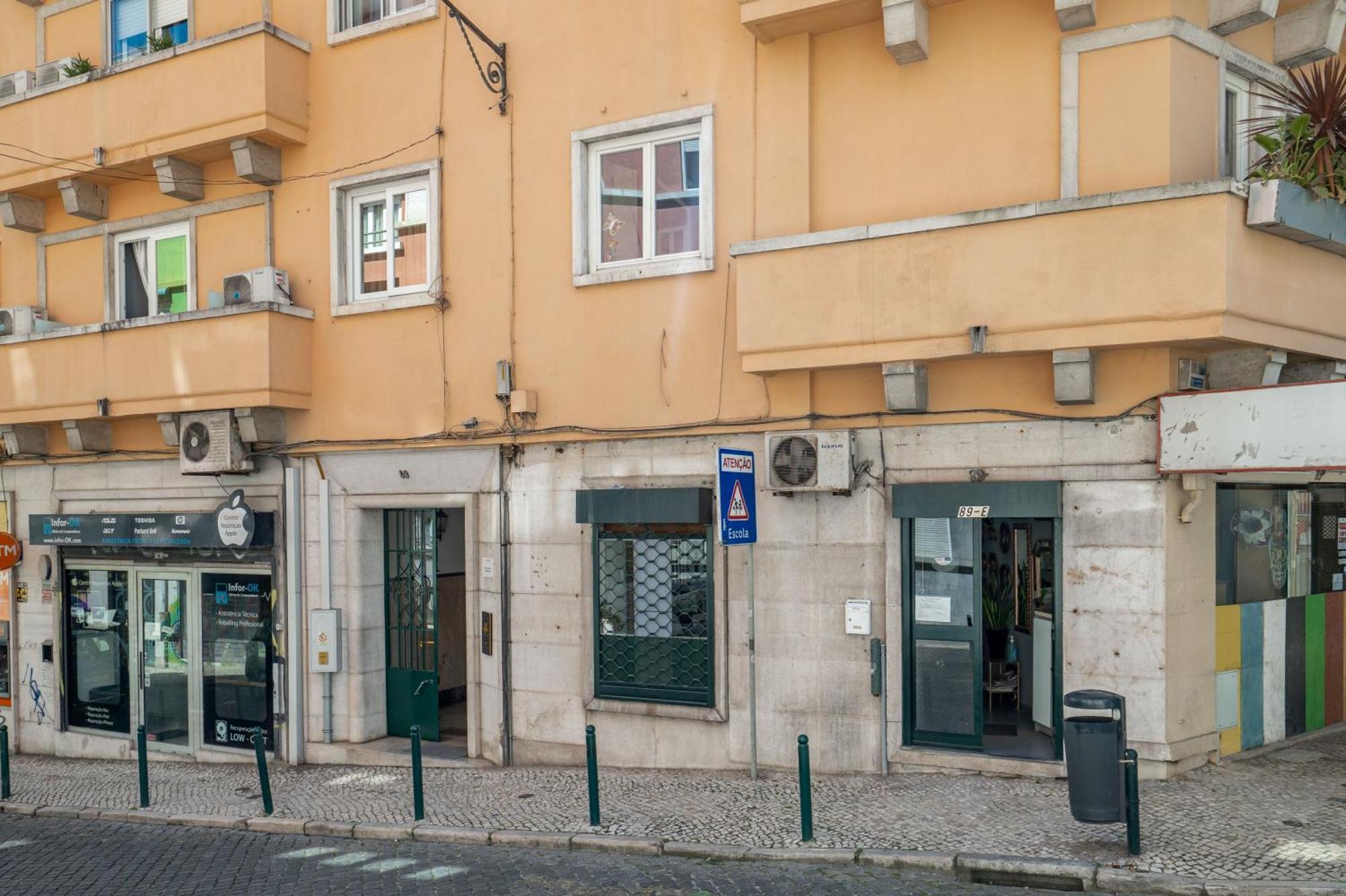 Cozy Avenida Guesthouse Lisboa Extérieur photo